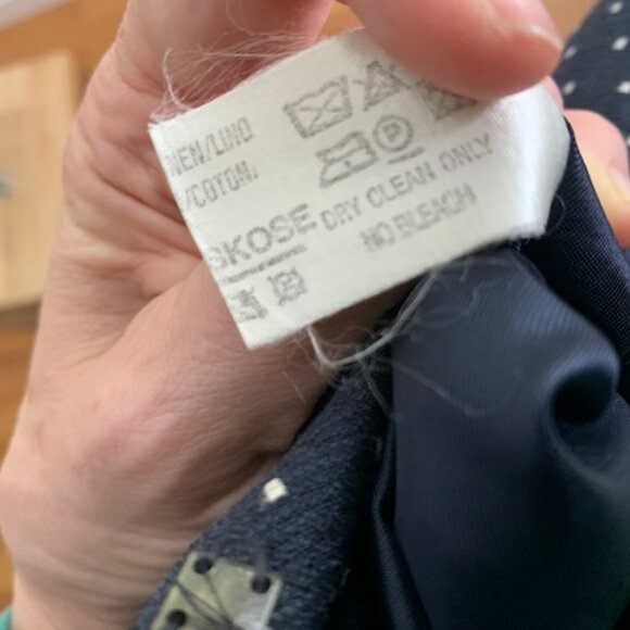 Vintage Louis Feraud skirt suit, navy with white polka dots, US 6 - Picture 8 of 9